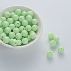 BD00024-04-light-green-round-acrylic-craft-beads-10mm