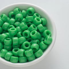 BD00033-03-grass-green-barrel-opaque-pony-beads-6×9mm