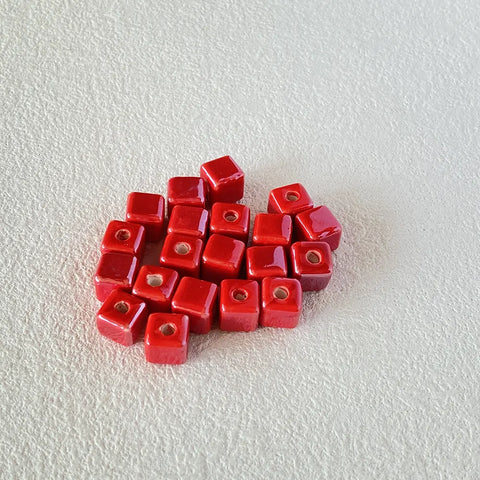 BD00013-01-red-cube-ceramic-beads-8x8mm