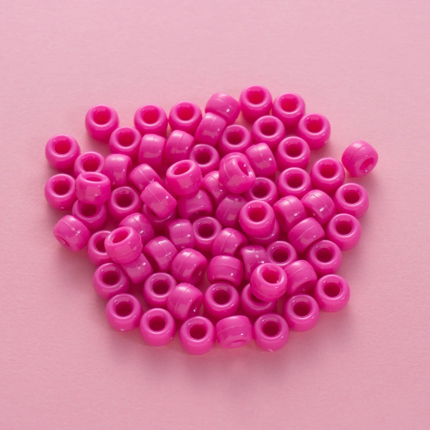 BD00046-05-magenta-red-barrel-opaque-pony-beads-6×9mm