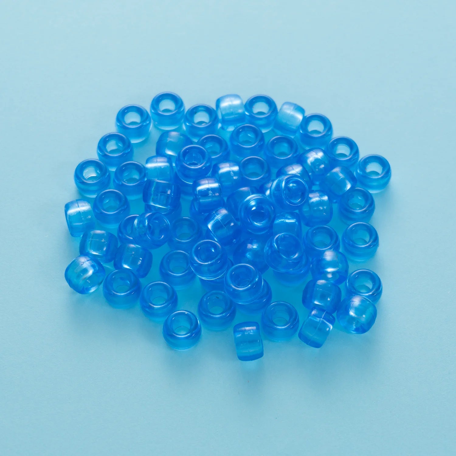 BD00054-05-dell-blue-barrel-transparent-pony-beads-6×9mm