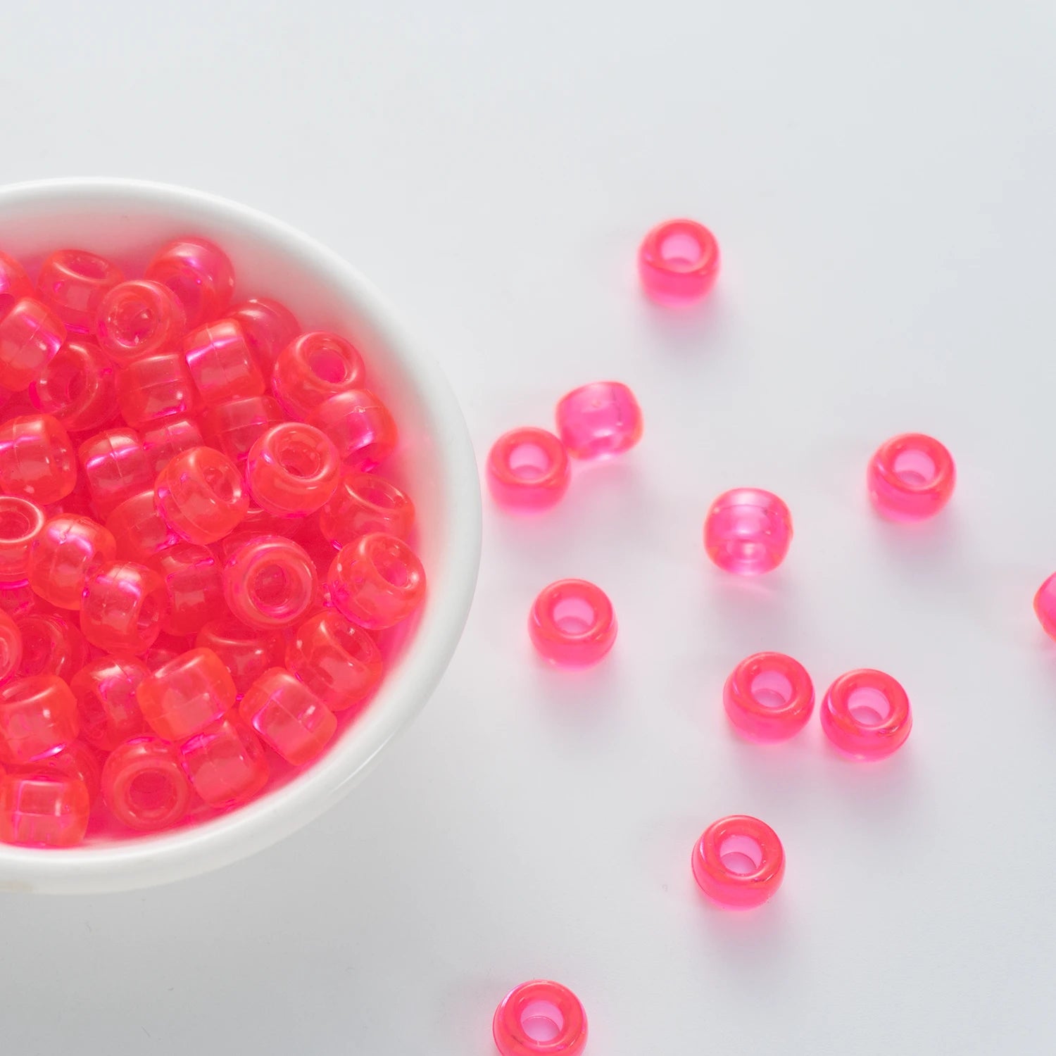 BD00056-04-folly-red-barrel-transparent-pony-beads-6×9mm