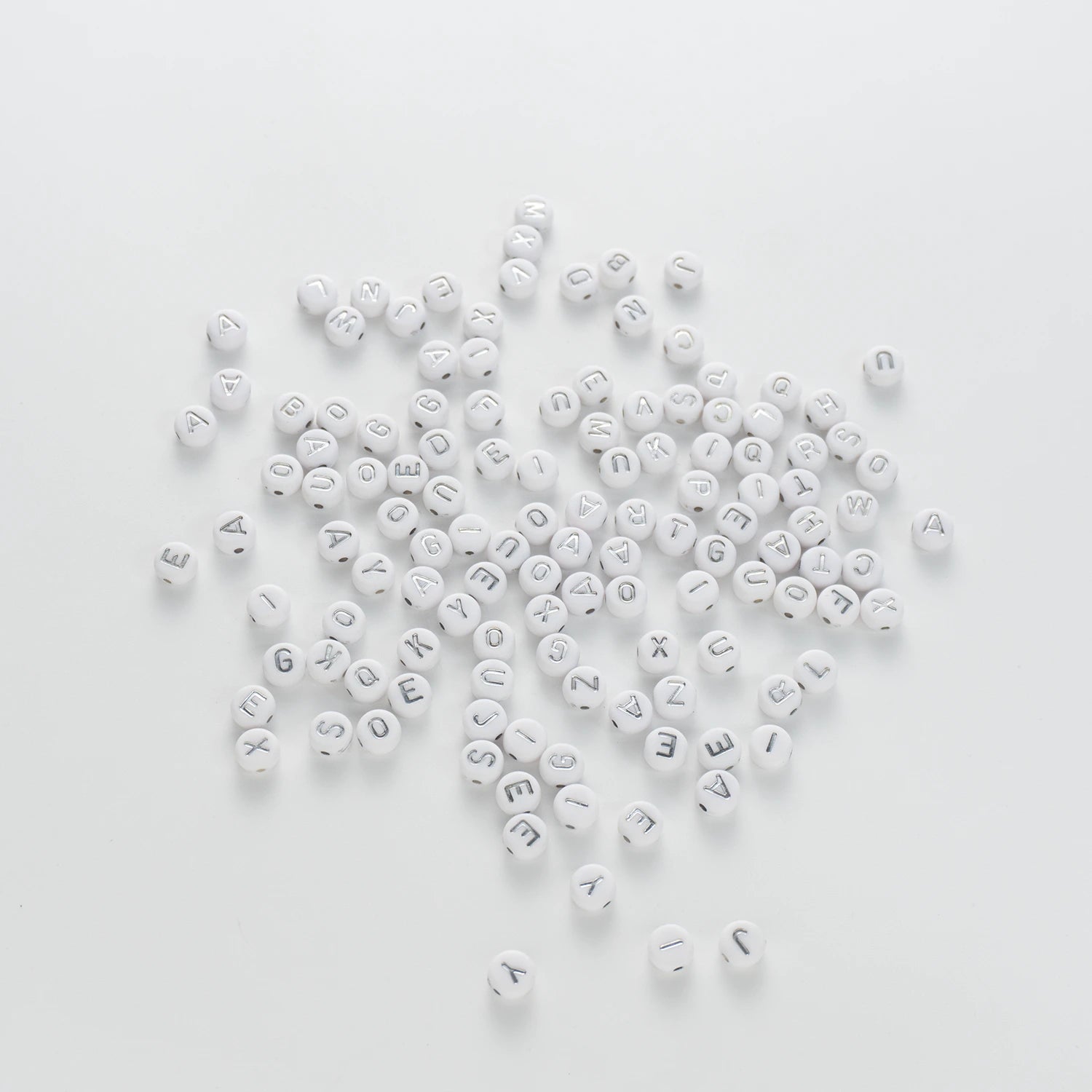 BD00111-03-silver-letter-white-opaque-coin-alphabet-beads-mix-4×7mm