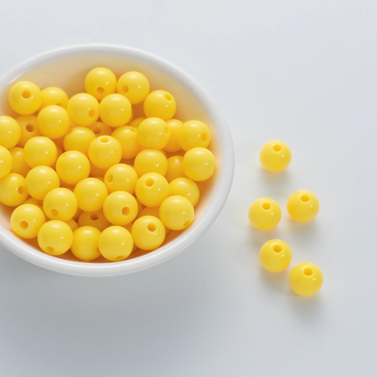 BW-00025-BD-04-yellow-round-acrylic-craft-beads-10mm