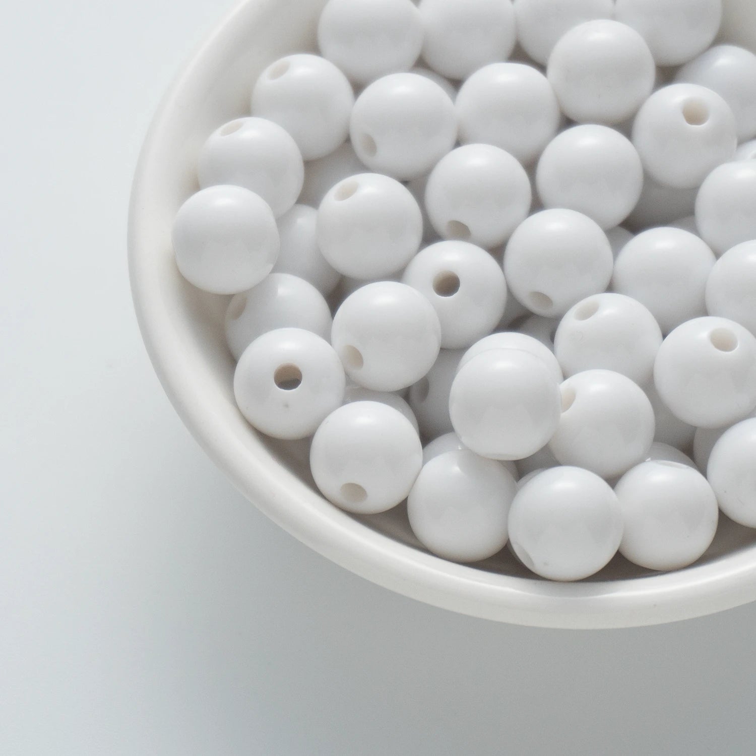 BW-00027-BD-02-white-round-acrylic-craft-beads-10mm