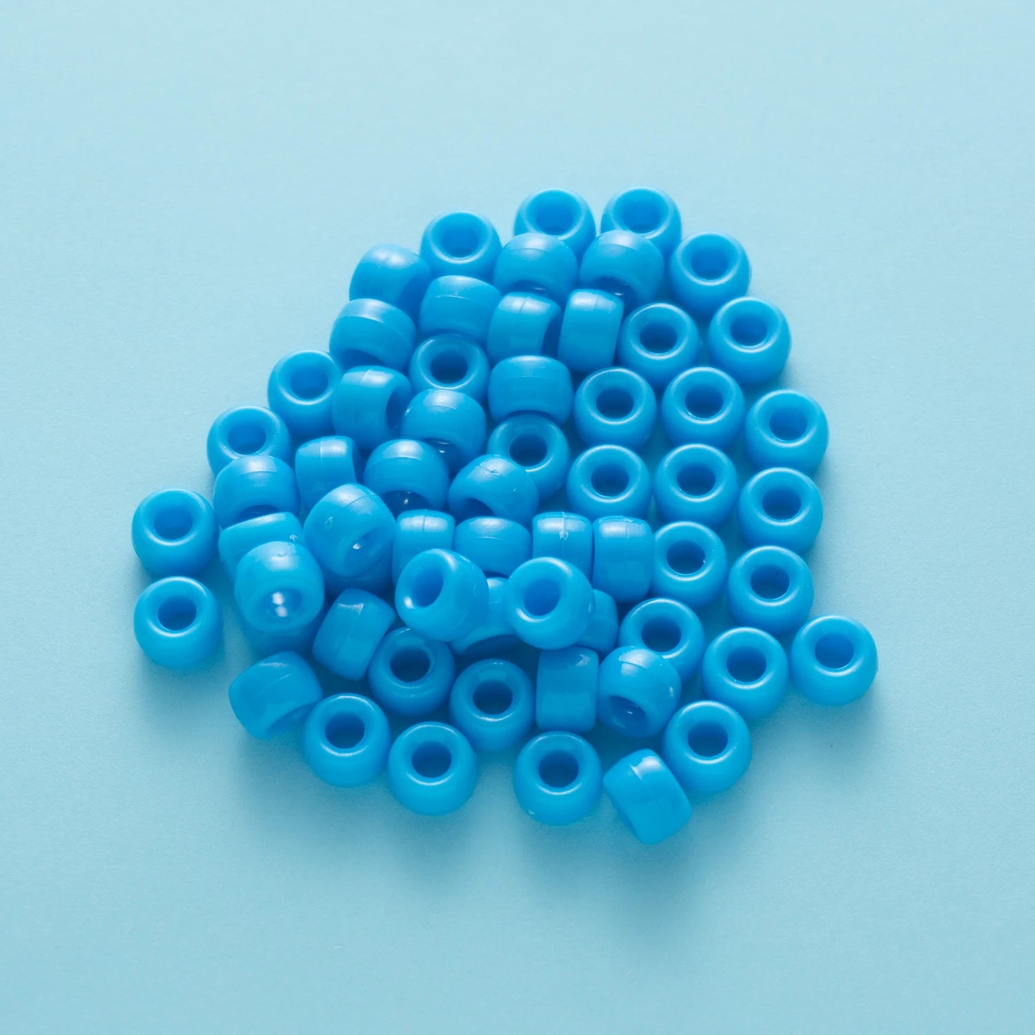 BW-00034-BD-05-lake-blue-barrel-opaque-pony-beads-6×9mm
