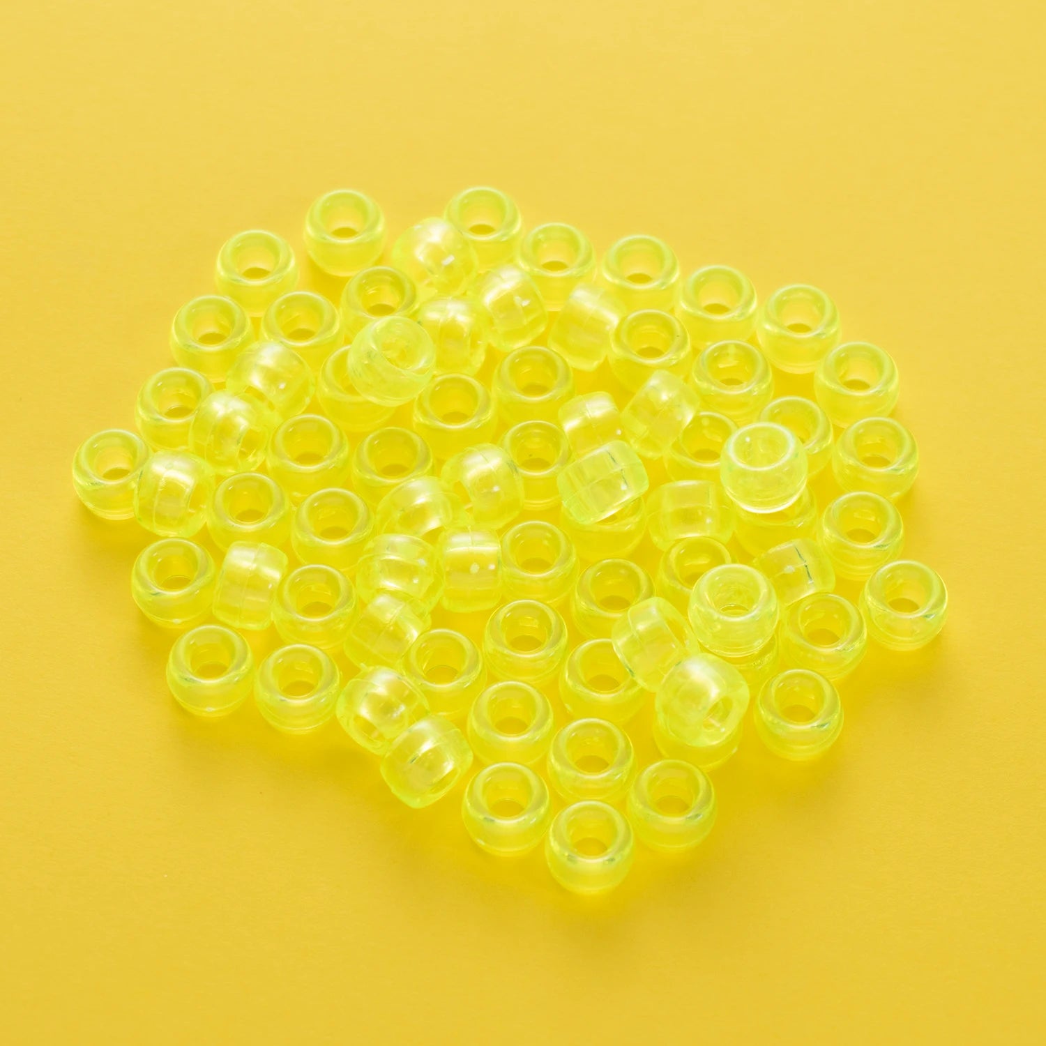 BW-00052-BD-05-lime-yellow-barrel-transparent-pony-beads-6×9mm