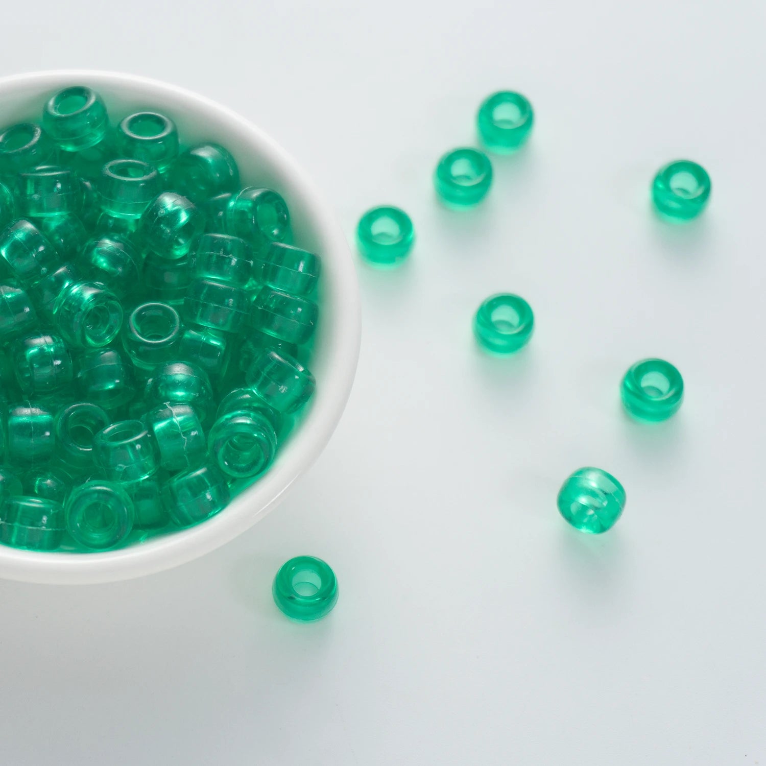 BW-00068-BD-04-munsell-green-barrel-transparent-pony-beads-6×9mm