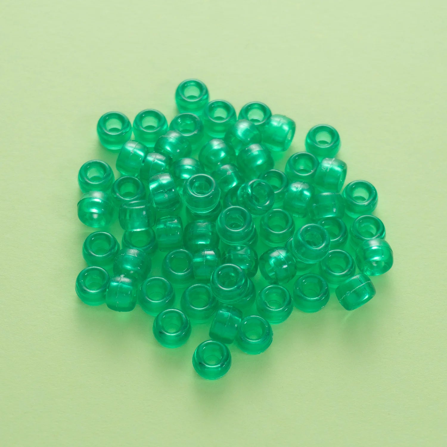 BW-00068-BD-05-munsell-green-barrel-transparent-pony-beads-6×9mm