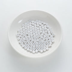 BW-00098-BD-01-silver-letter-white-opaque-coin-alphabet-beads-single-o-4×7mm