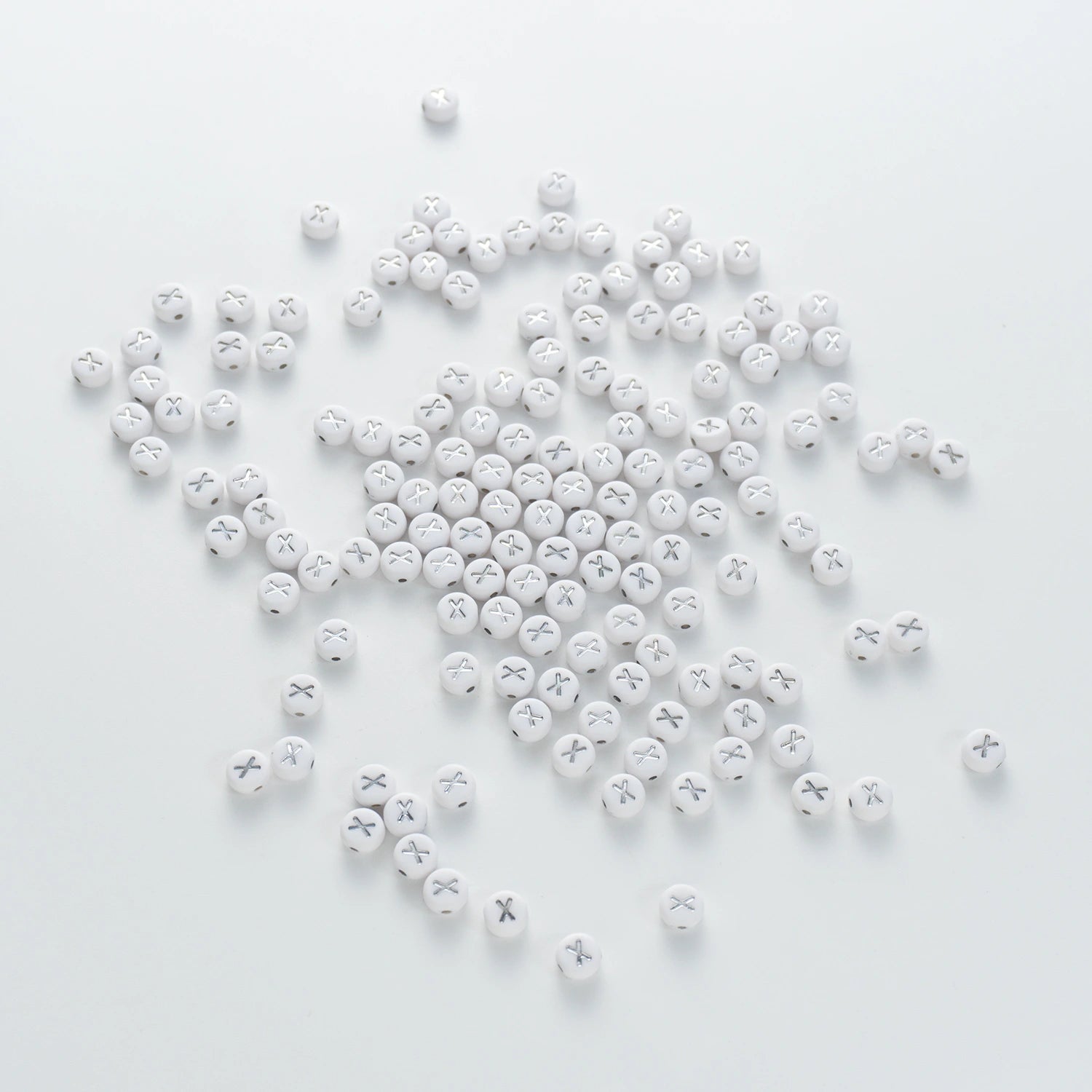 BW-00107-BD-03-silver-letter-white-opaque-coin-alphabet-beads-single-x-4×7mm